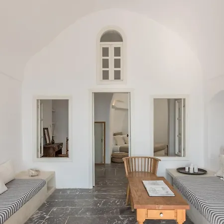 Parathira Large Caves By Cycladica, Sleeps 9 * Oia