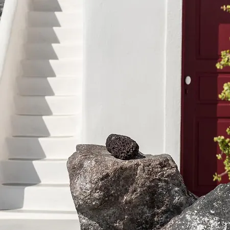 Villa Parathira Large Caves By Cycladica, Sleeps 9 Oia