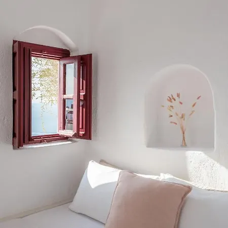 Parathira Large Caves By Cycladica, Sleeps 9 Villa