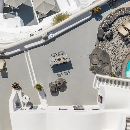 Parathira Cave By Cycladica 伊亚