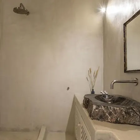 Parathira Cave By Cycladica Οία