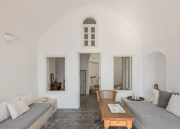 Parathira Cave By Cycladica * Oia