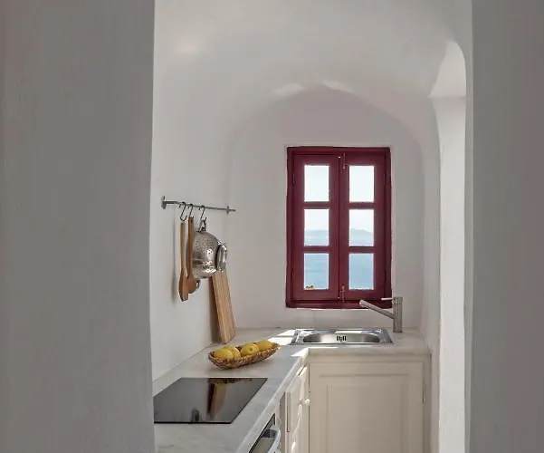 Parathira Cave By Cycladica Oia